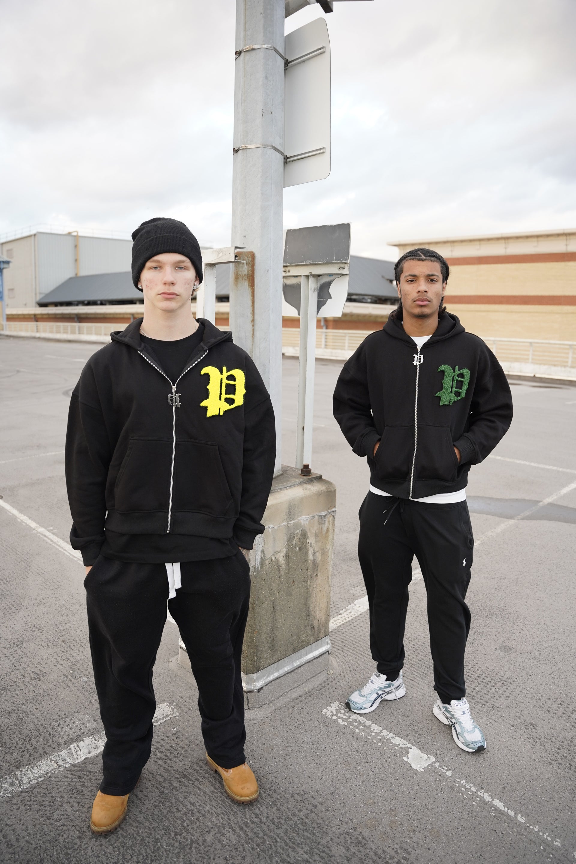 DELORE DETACHABLE LOGO HOODIE